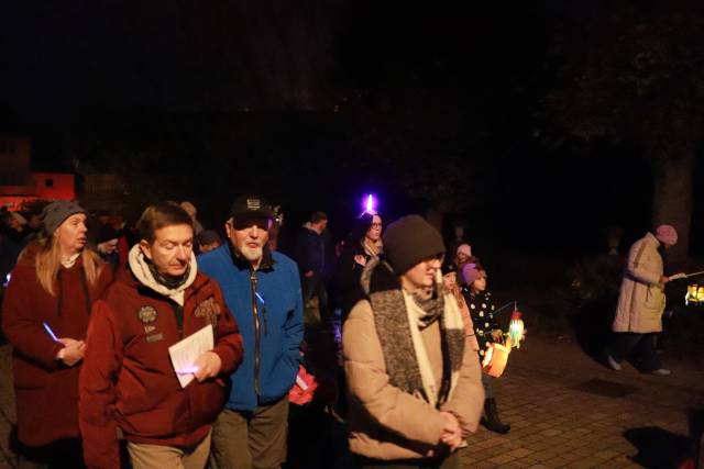 Martinsandacht mit Laternenumzug