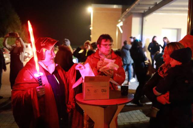 Martinsandacht mit Laternenumzug