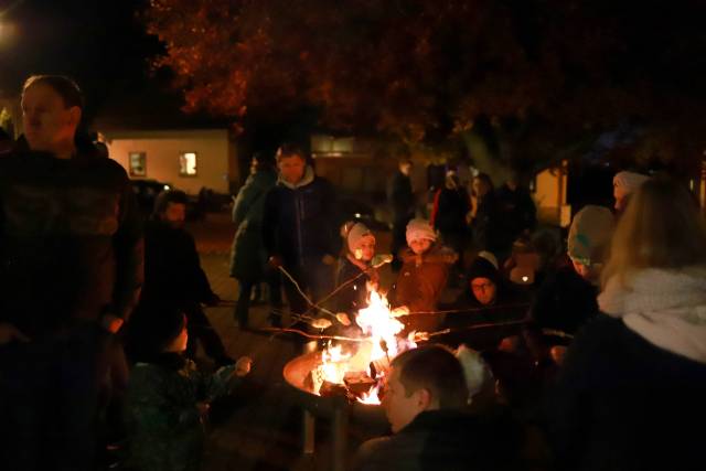 Martinsandacht mit Laternenumzug