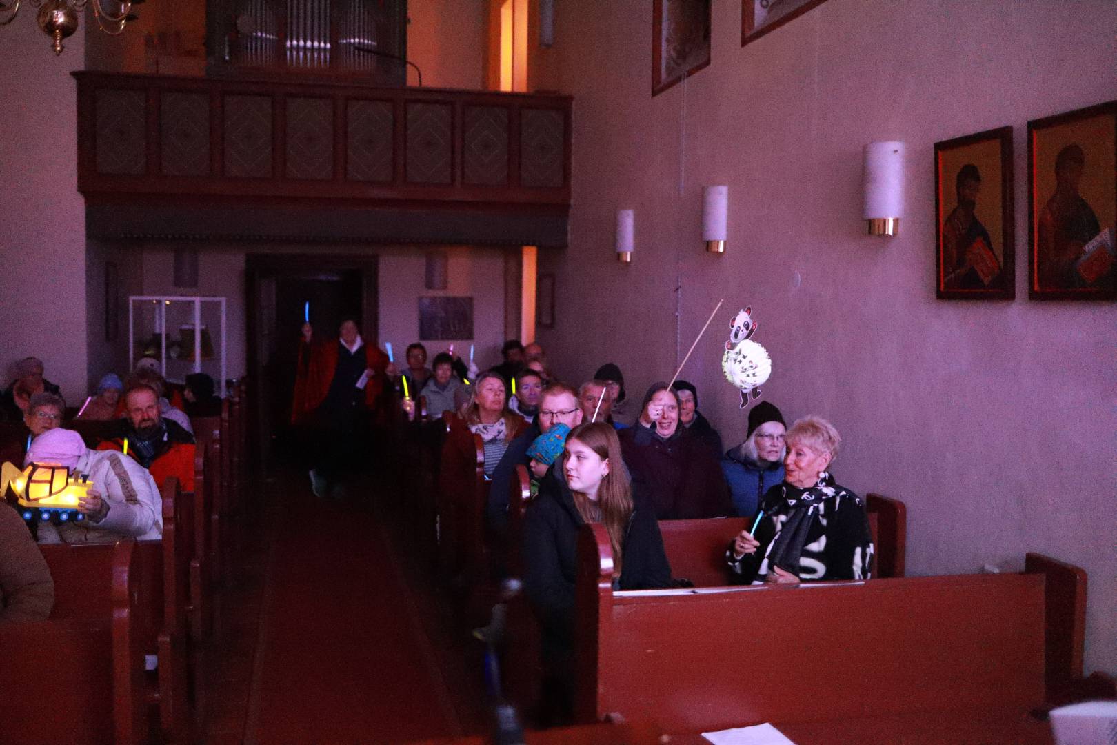 Martinsandacht mit Laternenumzug