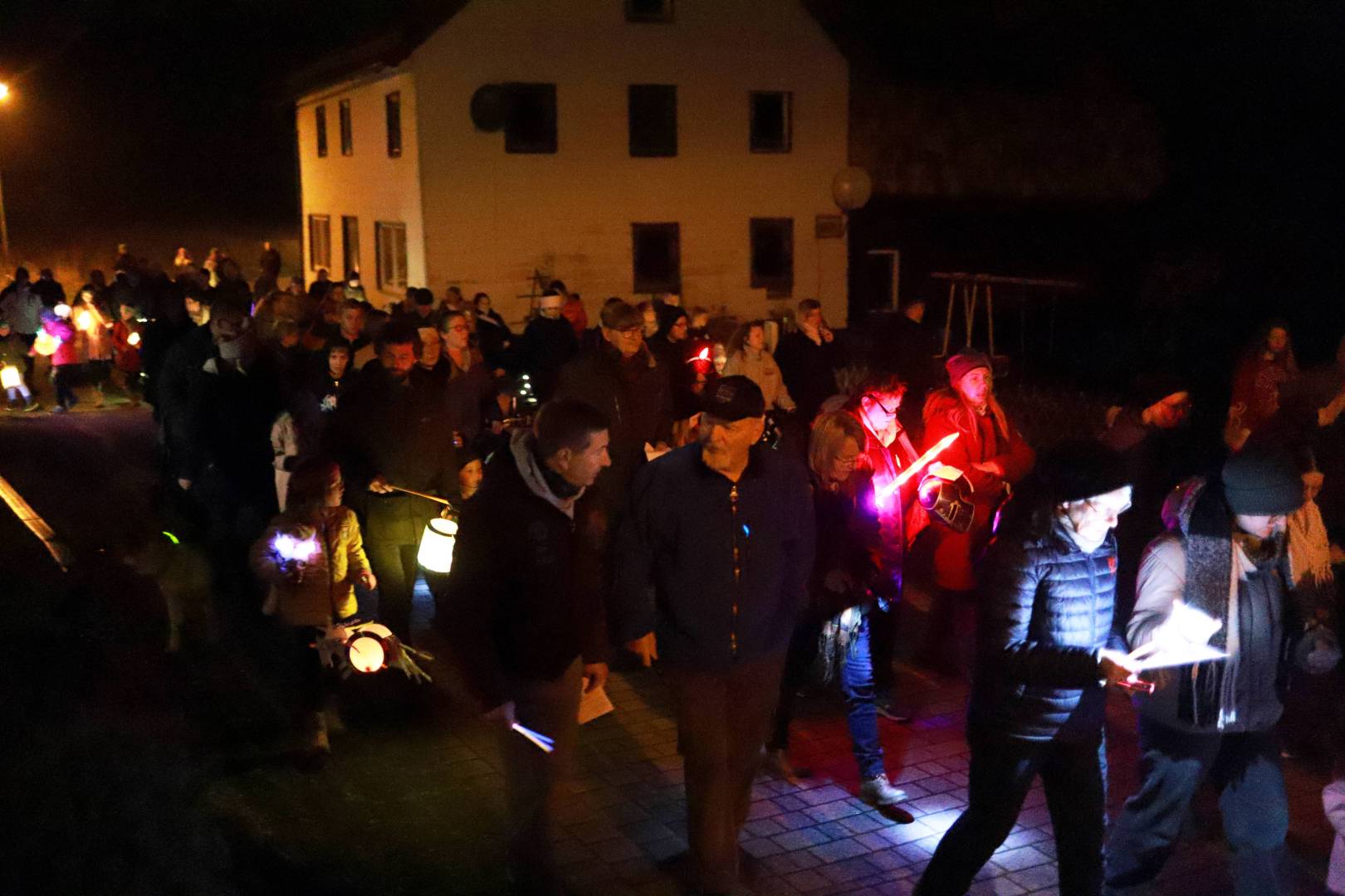 Martinsandacht mit Laternenumzug