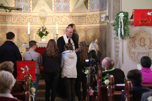 Beichtgottesdienst zur Konfirmation in der St. Franziskuskirche