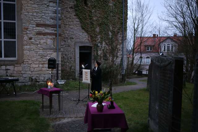 Osternacht in Duingen mit Gemeindegesang