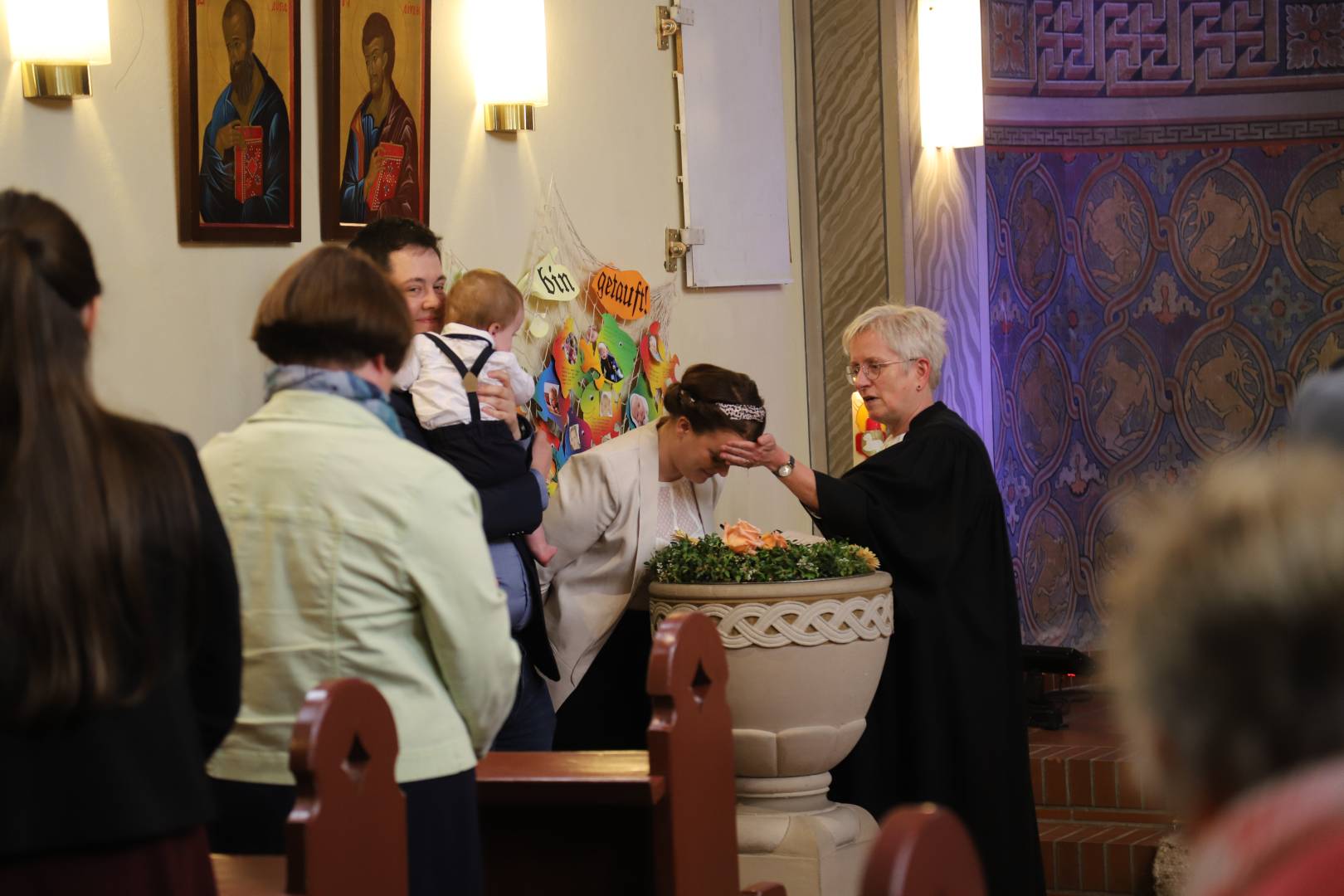 Taufe von Virginia und Mattis Helmke in der St. Franziskuskirche