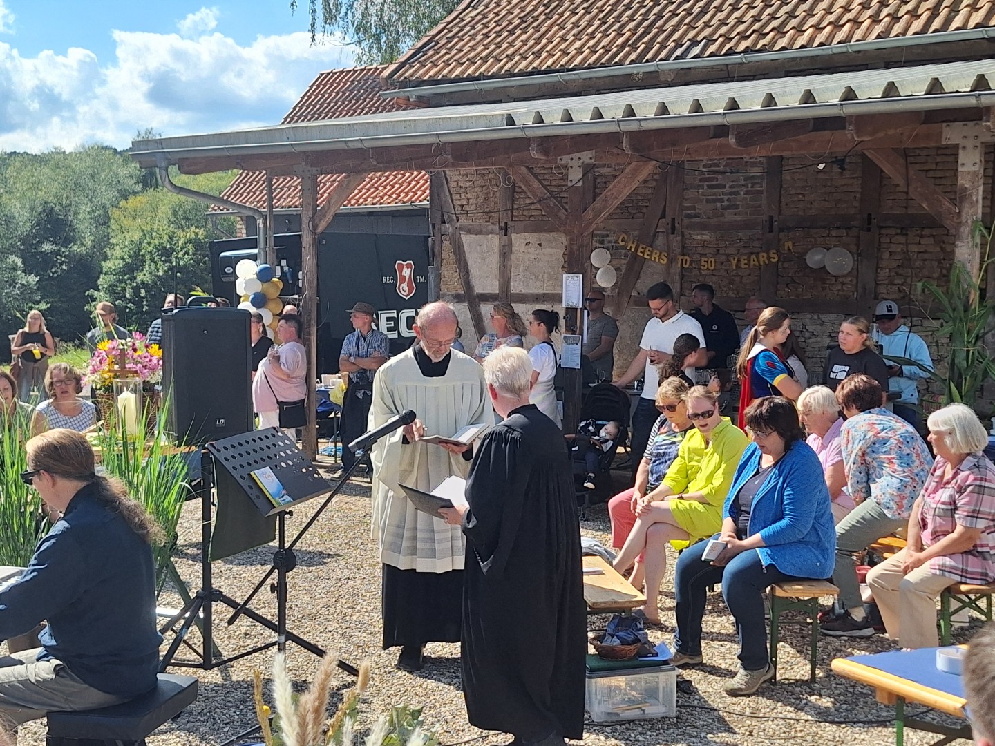 Impressionen von der Andacht zum Reitstalljubiläum mit Pferdesegnung