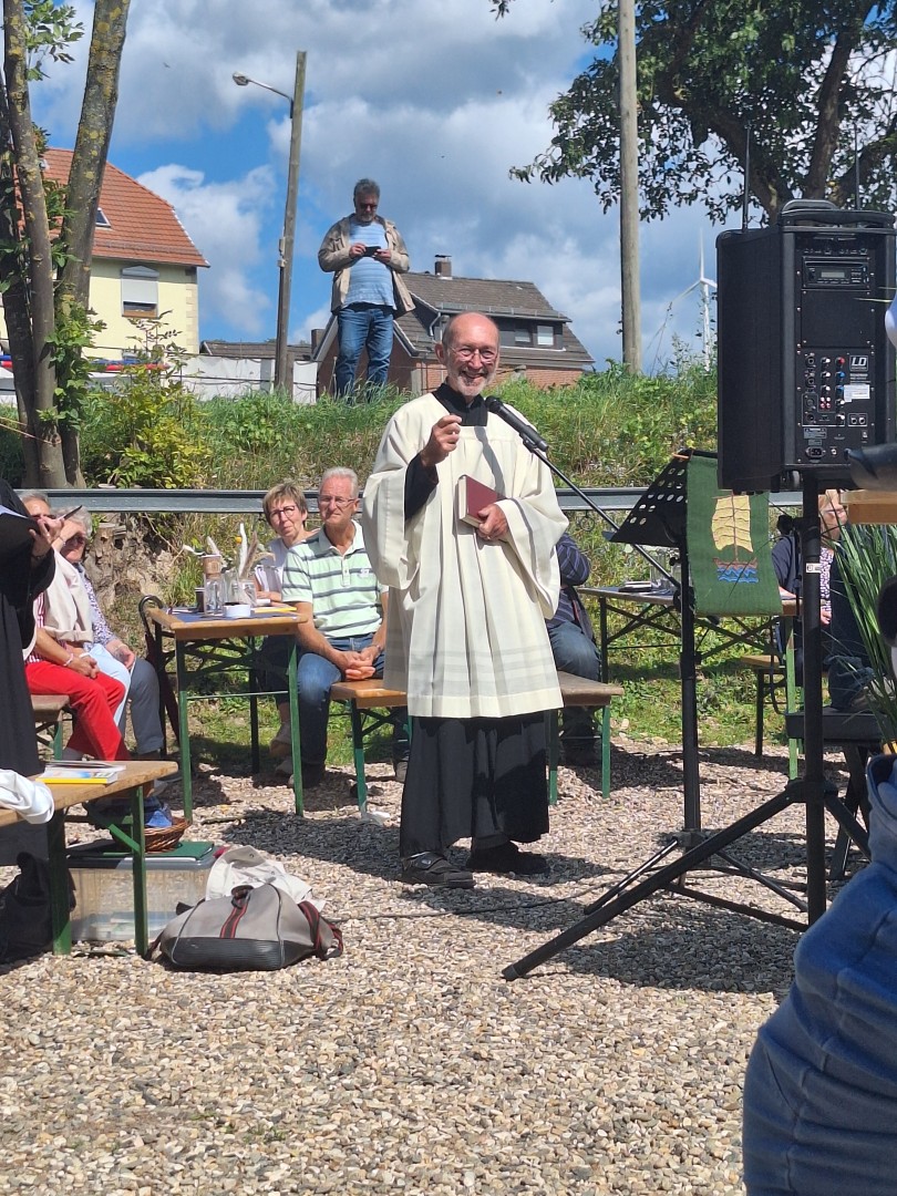 Impressionen von der Andacht zum Reitstalljubiläum mit Pferdesegnung