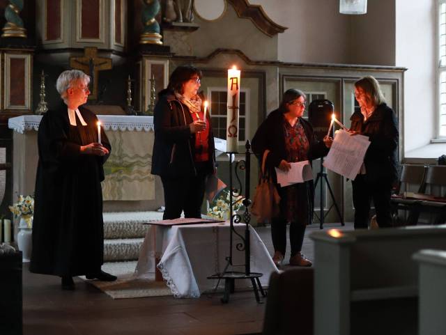 Osterfrühgottesdienst mit Frühstück in Duingen