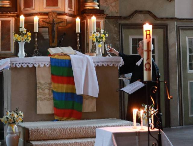 Osterfrühgottesdienst mit Frühstück in Duingen