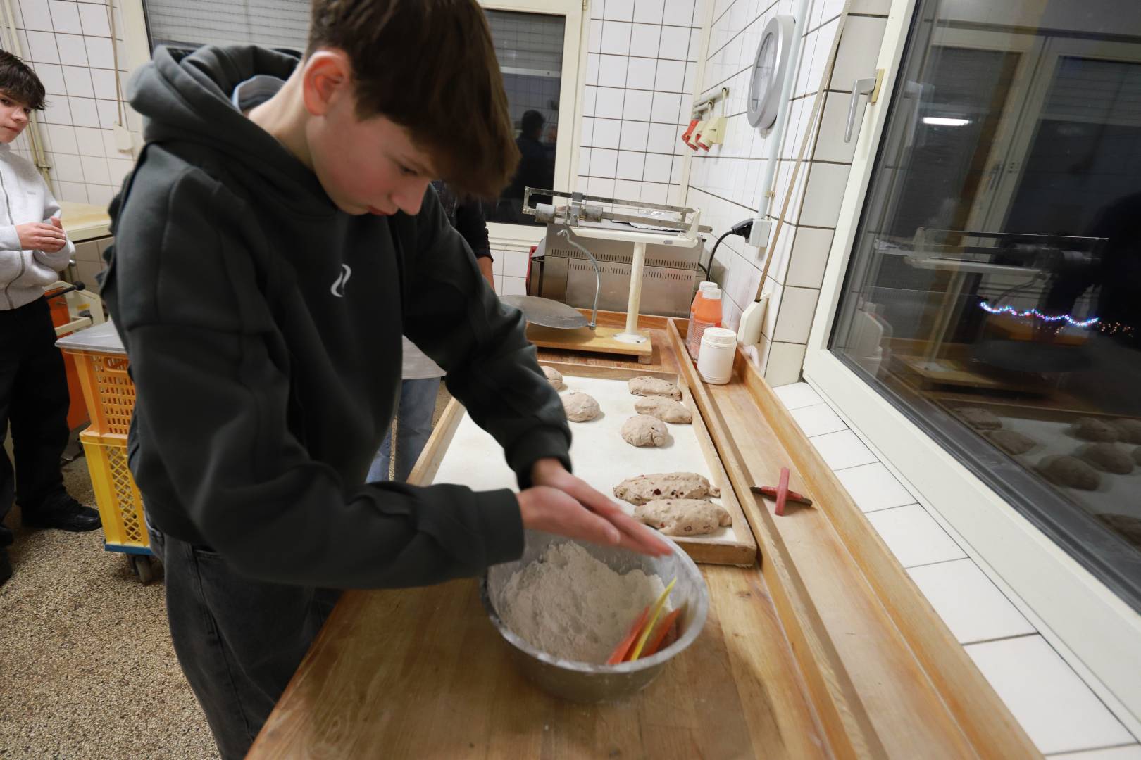Unsere Konfirmanden backen Brot