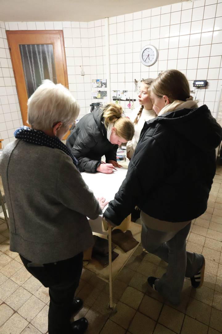 Unsere Konfirmanden backen Brot