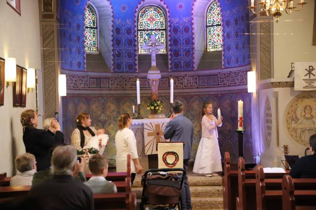 Taufe von Melisande Estelle Kabuth in der St. Franziskuskirche