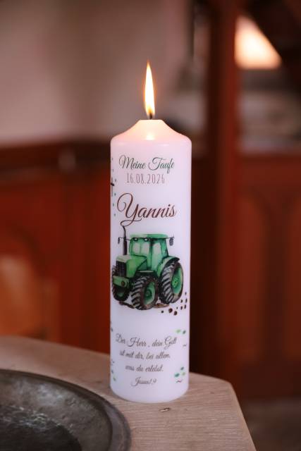 Taufe von Yannis Bock in der St. Maternuskirche in Weenzen