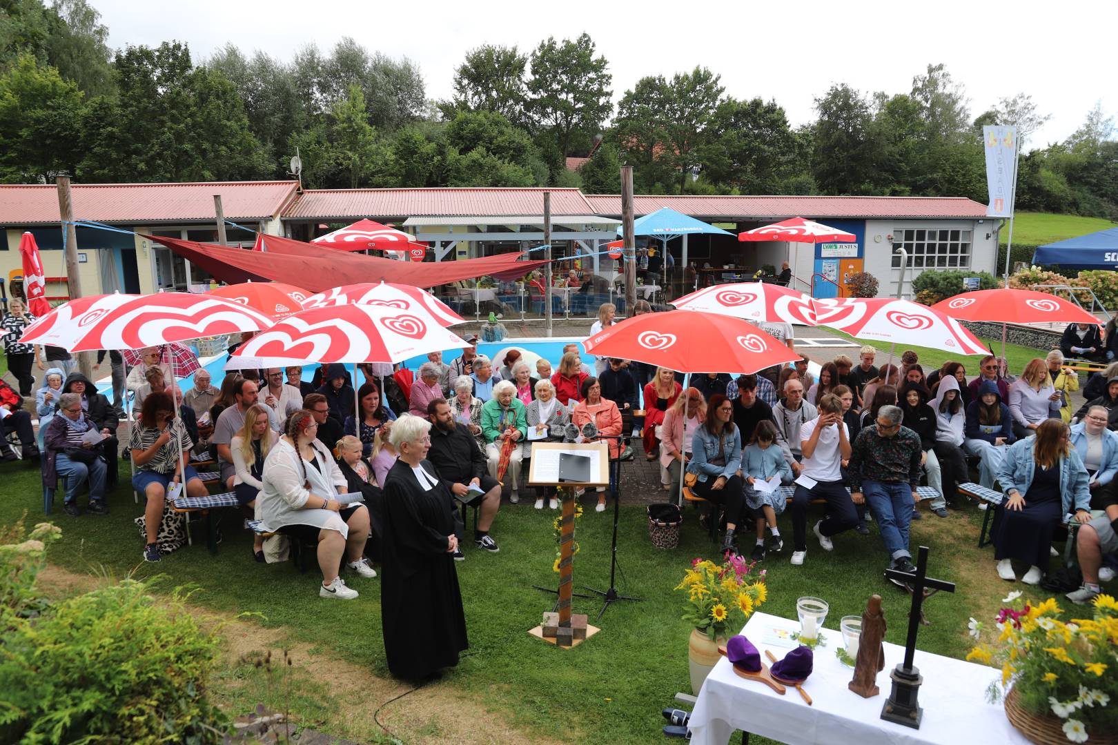 Freiluftgottesdienst im Hilsbad Hohenbüchen