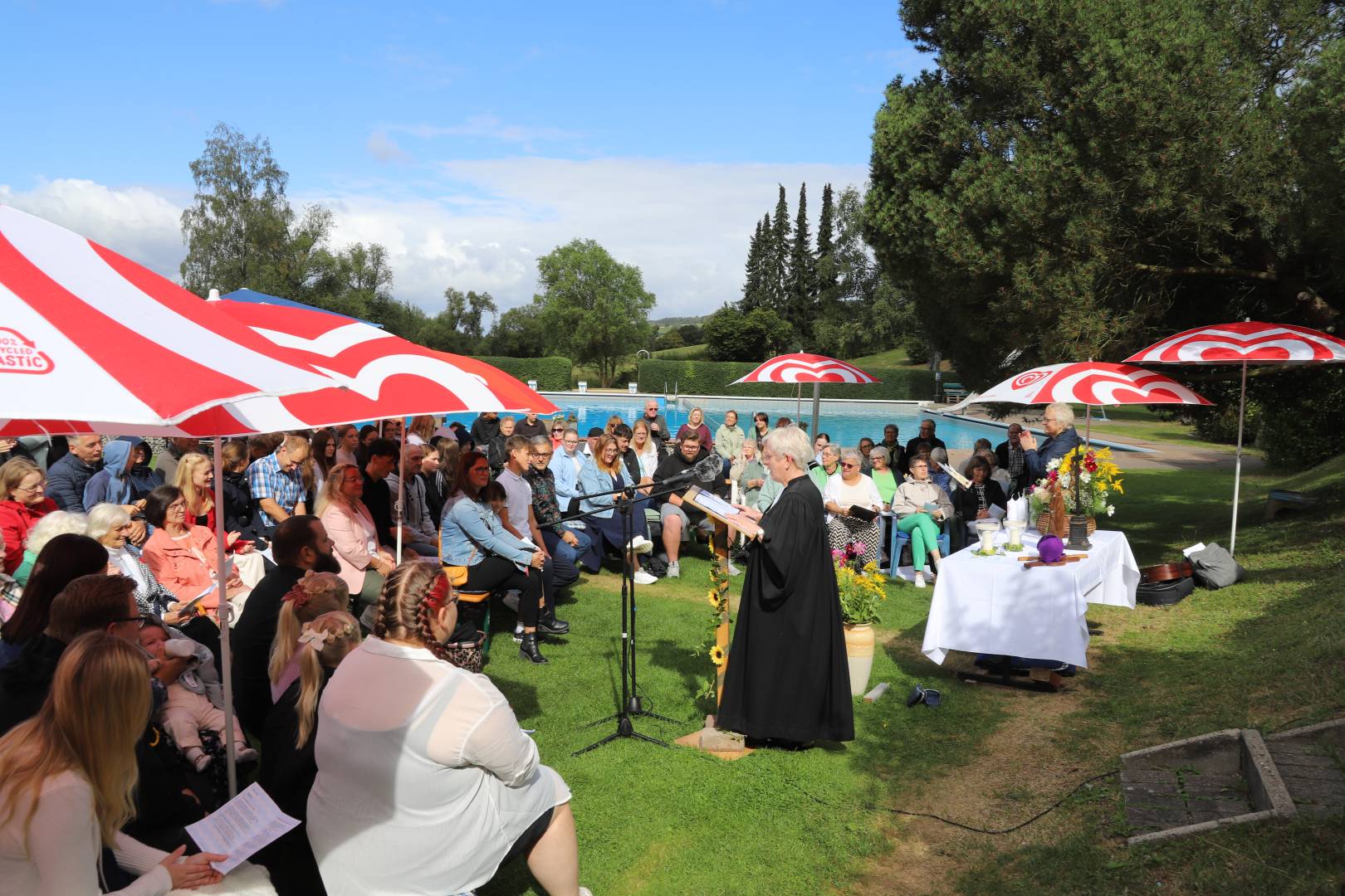 Freiluftgottesdienst im Hilsbad Hohenbüchen