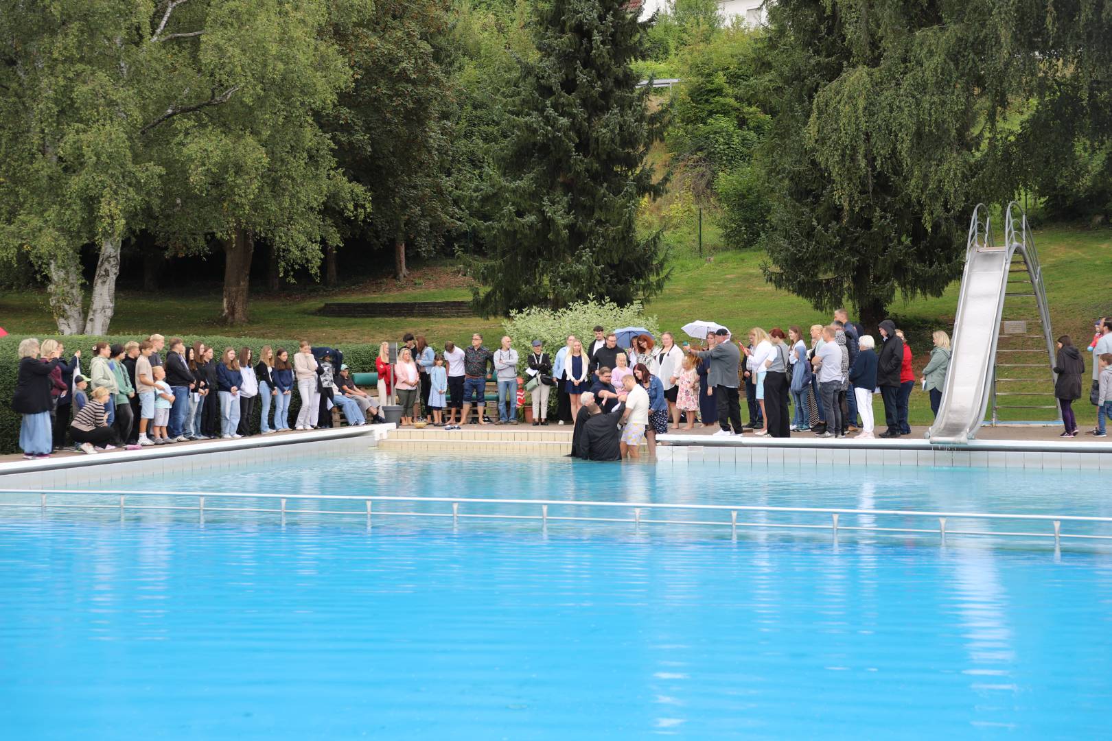 Freiluftgottesdienst im Hilsbad Hohenbüchen