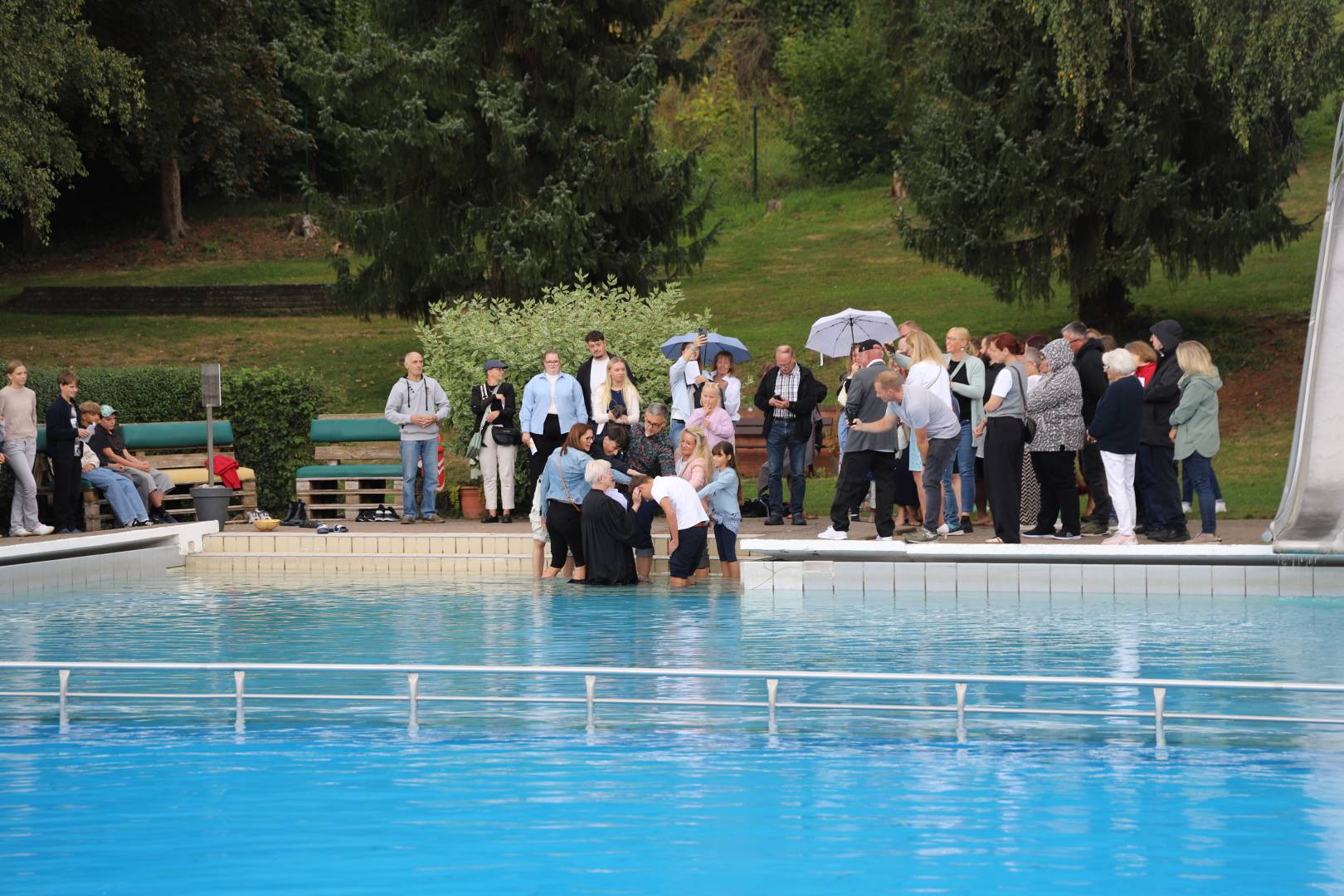 Freiluftgottesdienst im Hilsbad Hohenbüchen