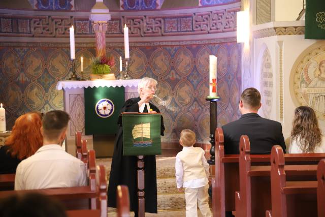 Taufe von Luisa Grunwald in der St. Franziskuskirche